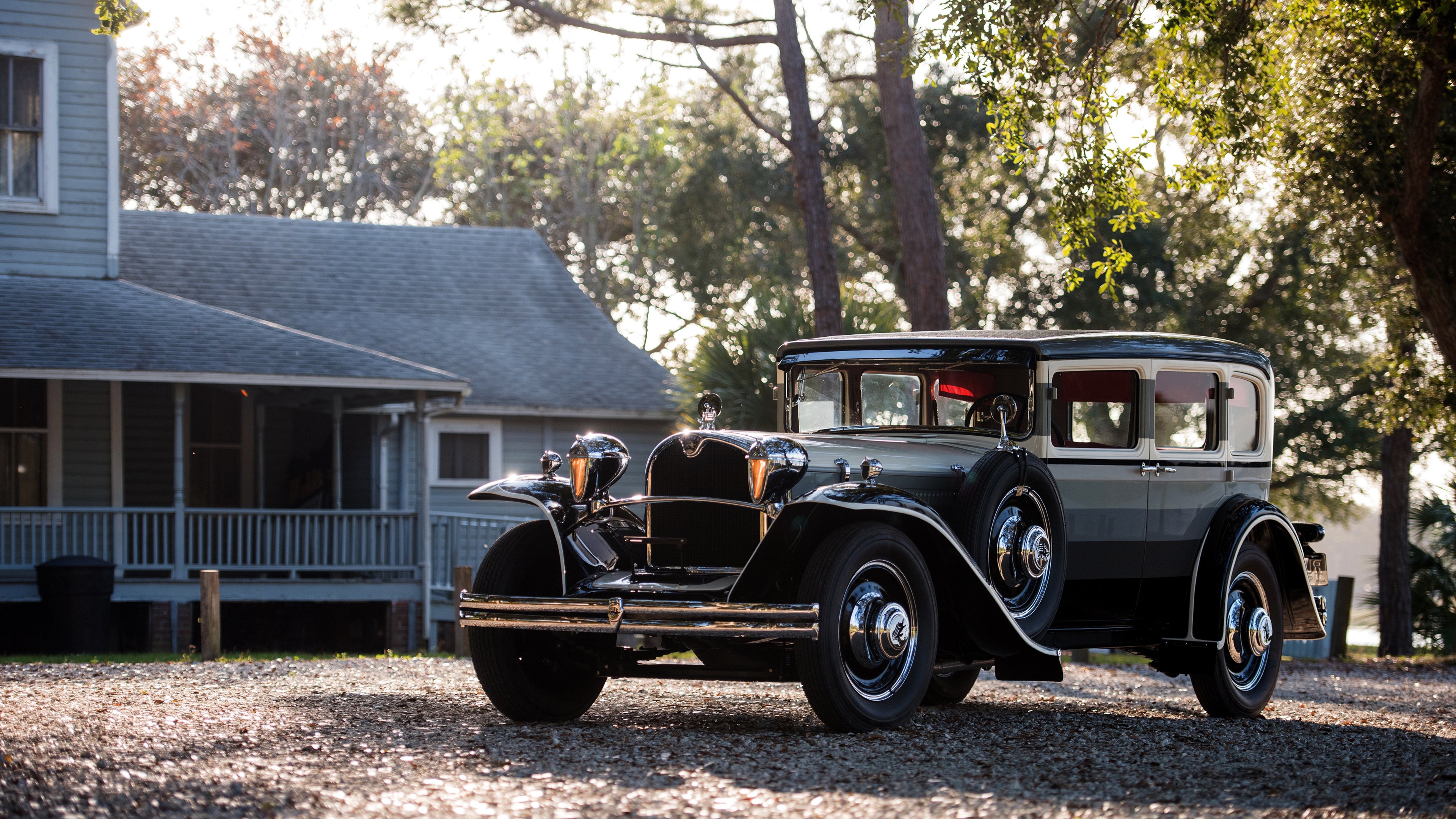 华体会hth官方网站登录-不眠战场：激烈季后赛现场直击，不眠第五集解说