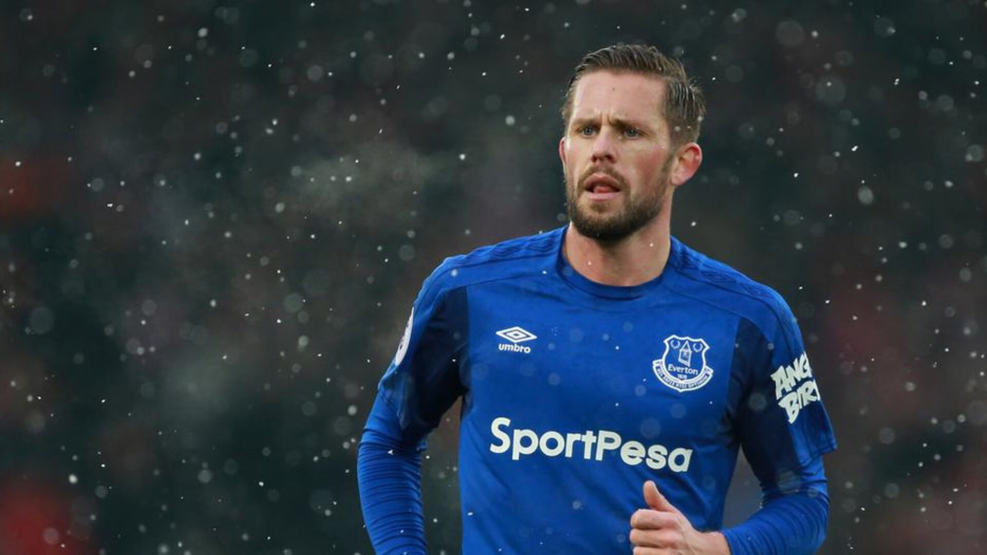 “英超最终冲刺,领头羊全员迎战强敌”,英超榜首大战